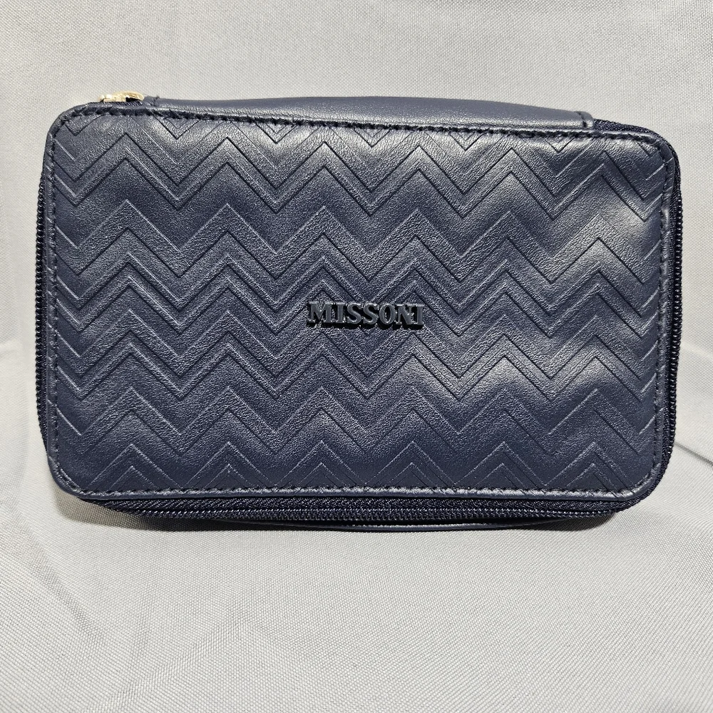 Missoni Exclusively for Delta Designer Logo Travel Makeup Toiletry Blue Zip Bag